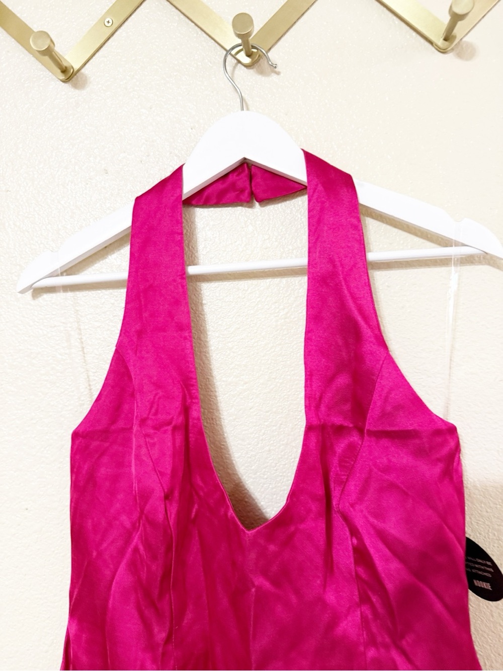 Nookie Sabine Satin Revolve Halter Mini Dress in Fuchsia Pink size large $329 - Picture 5 of 10